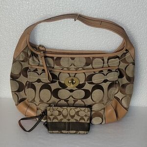 VINTAGE COACH  CLASP Chic Tan and Brown Women's Hobo Bag  Get A WRISTLET FREE